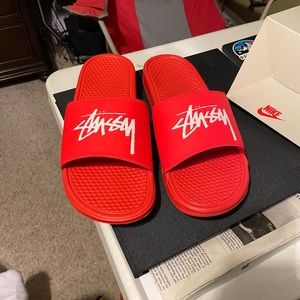 Nike stussy slides